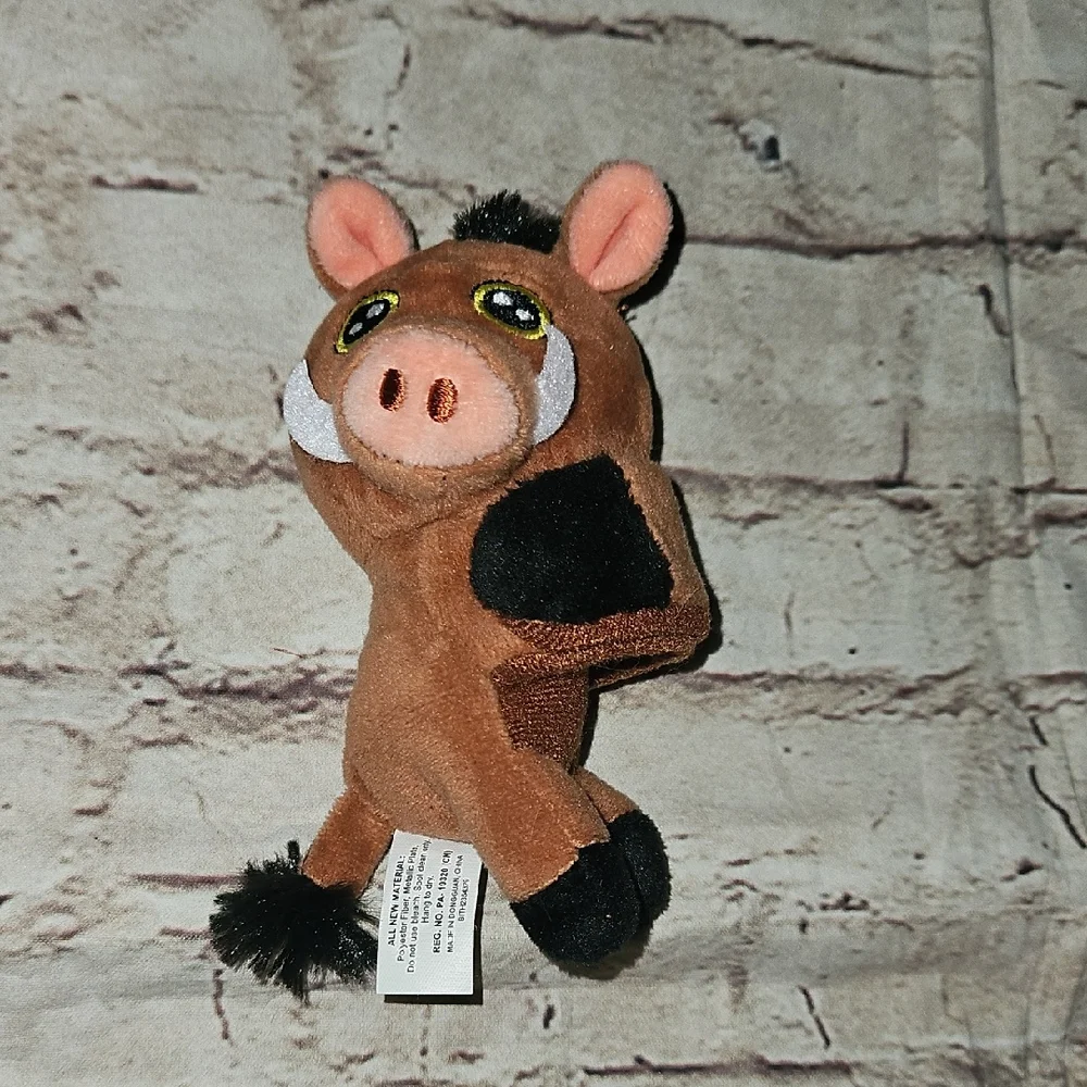 Disney Cutie Cuff‎ Series 3 Pumba Plush Easter